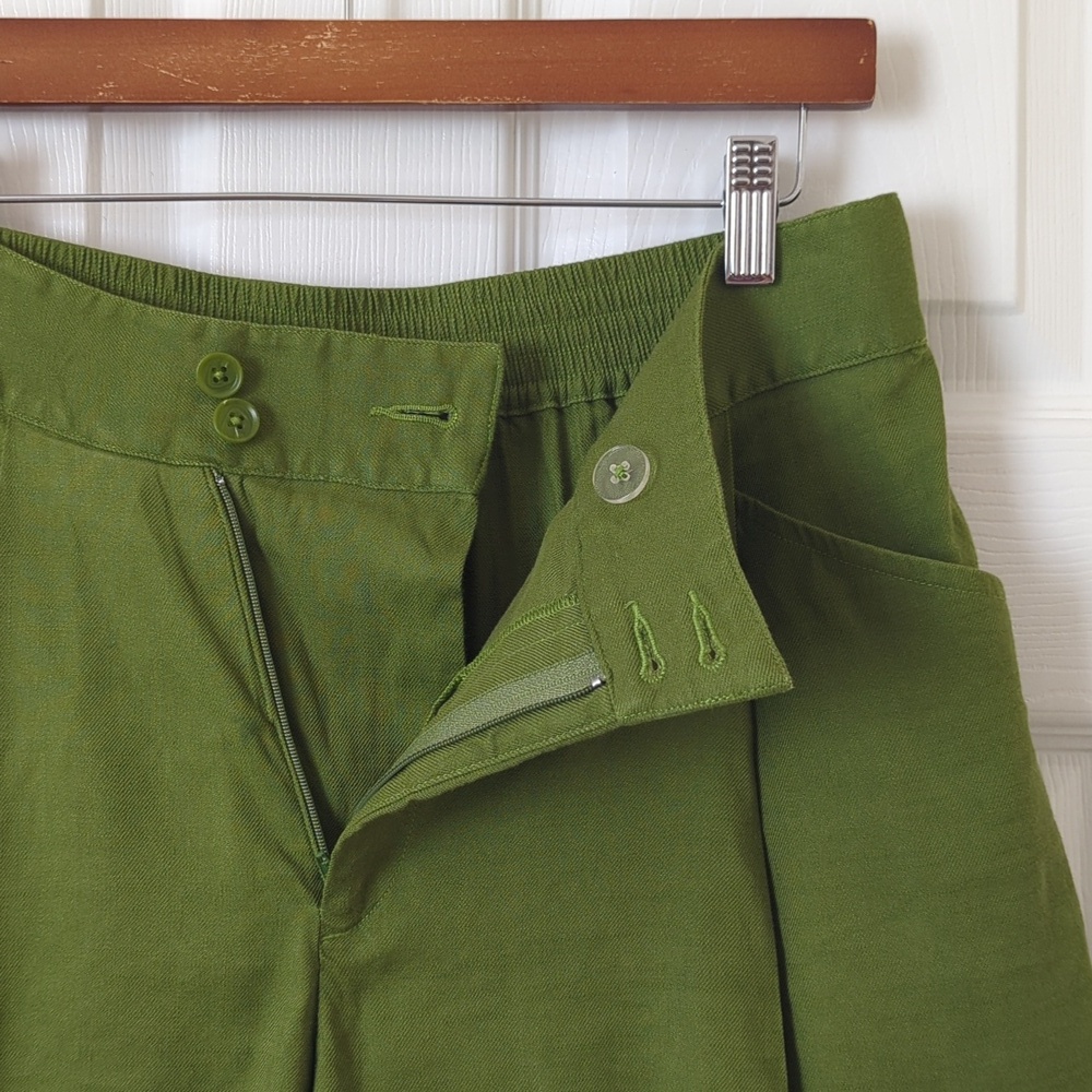Cabi Traipse Soft Linen Blend Pleated High Rise Wide Leg Midi Shorts Avocado 6 - Picture 3 of 12